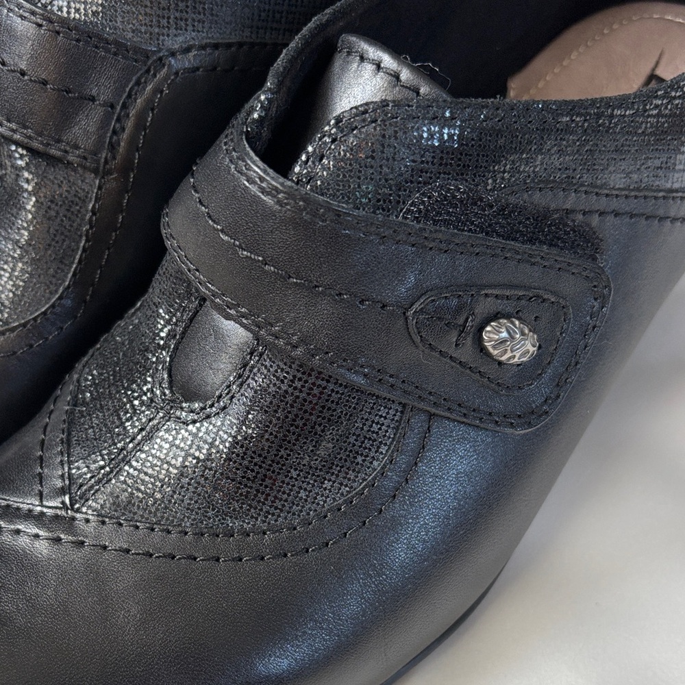 Earth Women's Black Leather Loafers 11B - Picture 2 of 16